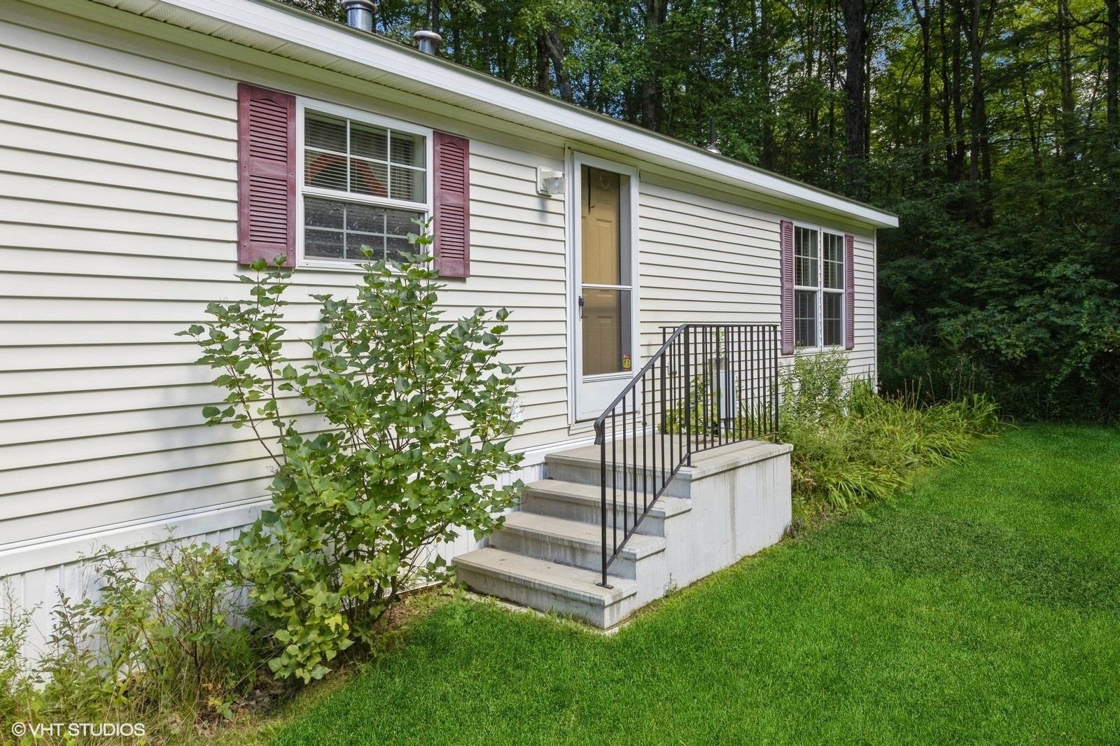 Property Photo:  20 Beech Hill Road  NH 03833 