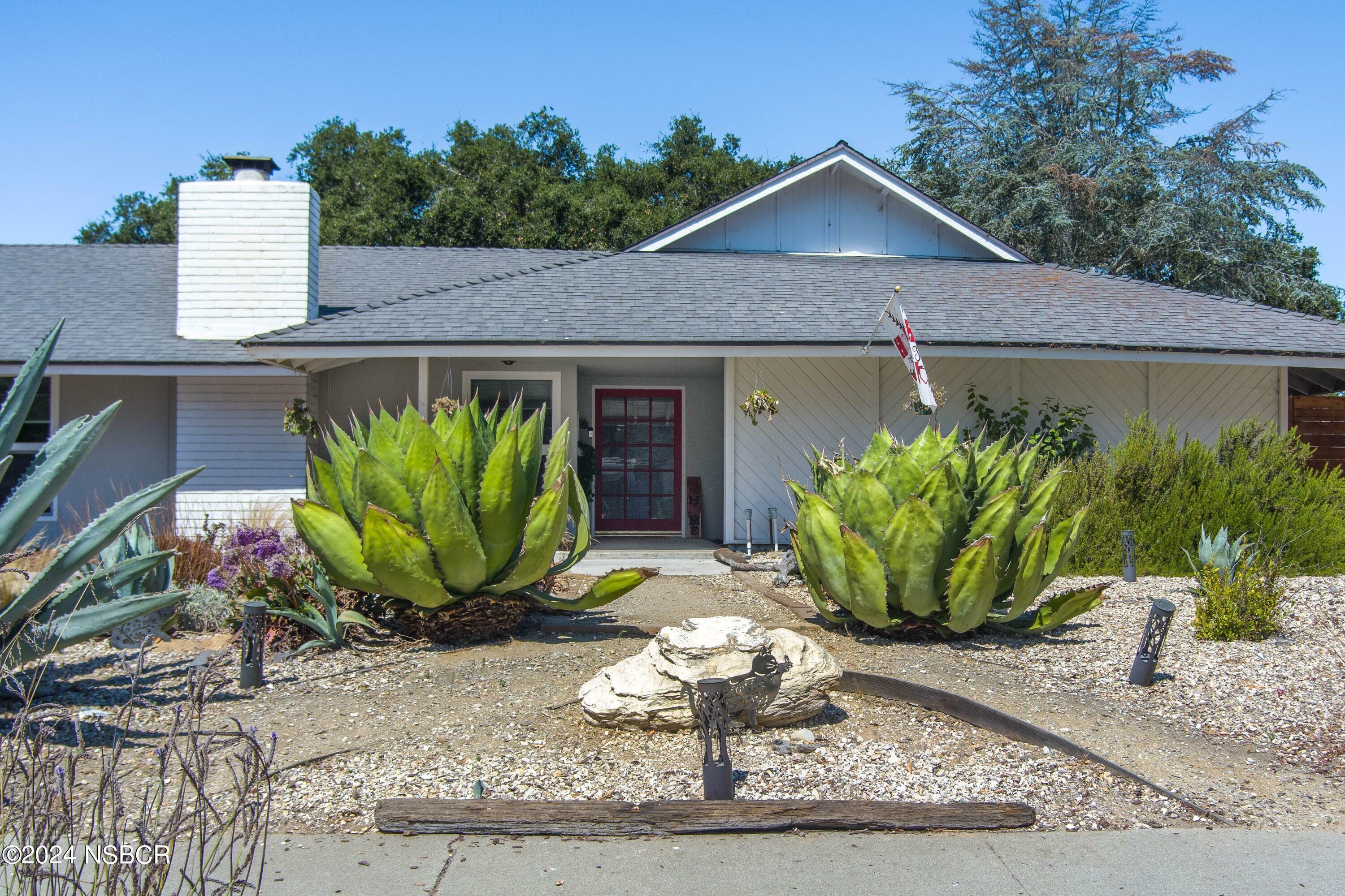 Property Photo:  144 Oakmont Avenue  CA 93436 