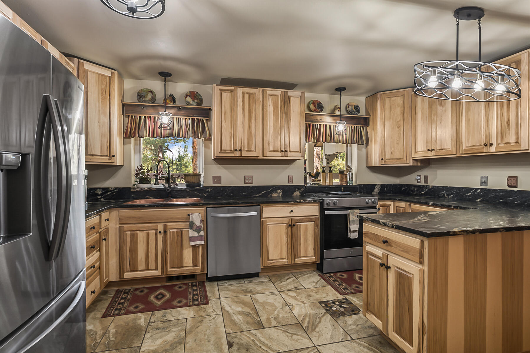 Property Photo: 15730 Jackpine Road OR 97739