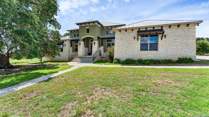 Property Photo: 614 Battistrada TX 78132