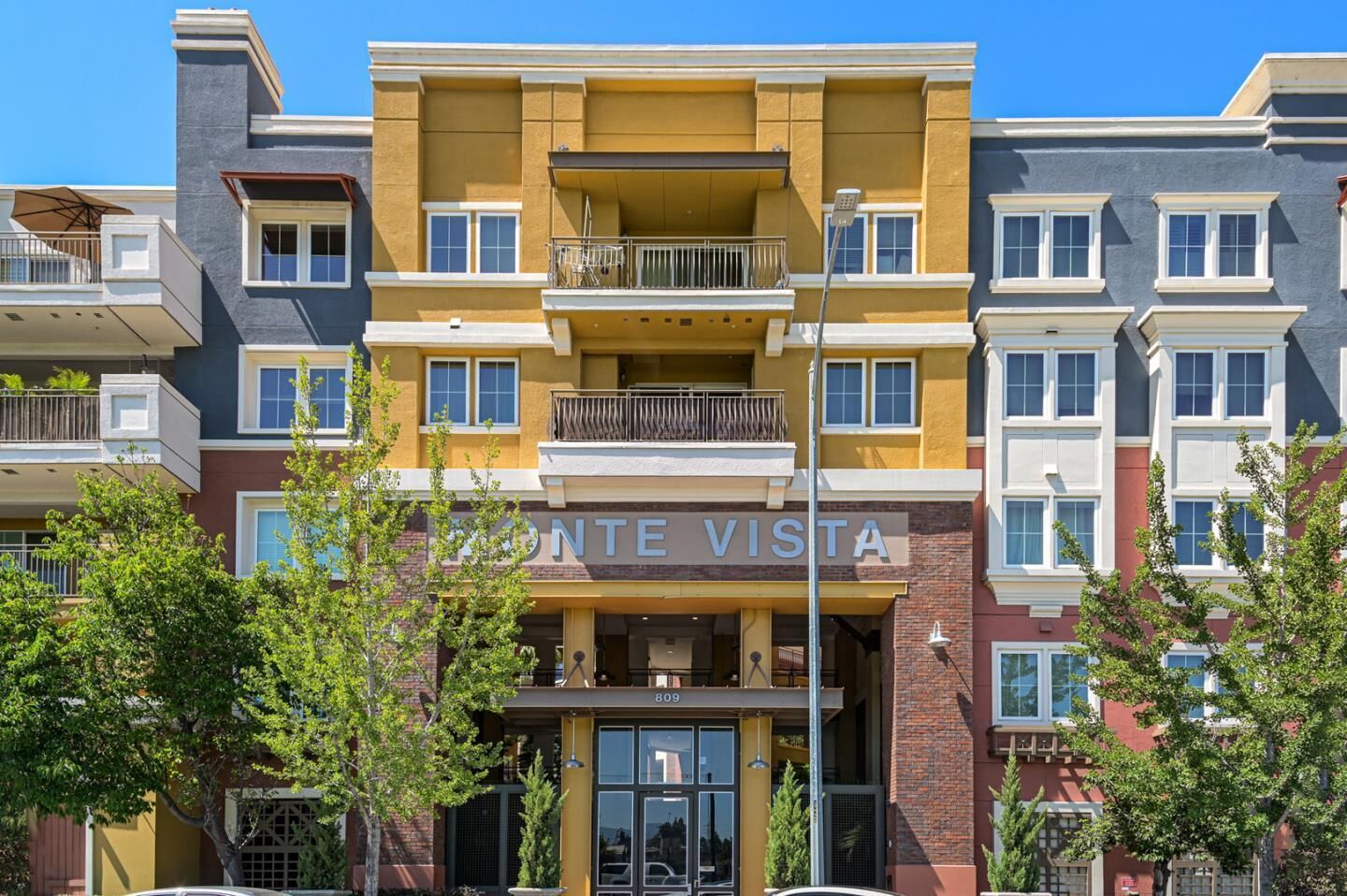 Property Photo: 809 Auzerais Avenue 211 CA 95126