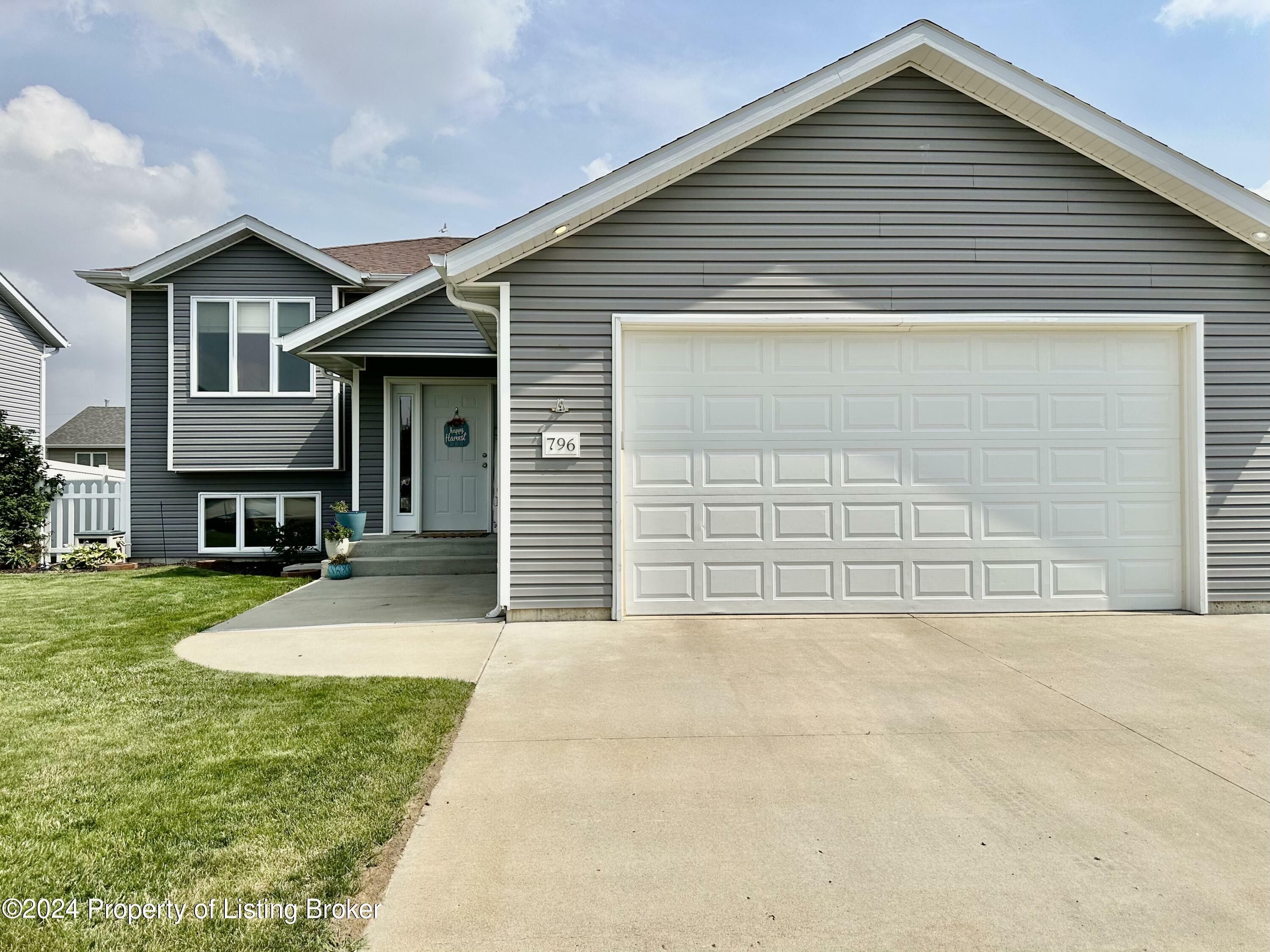 Property Photo: 796 16th Avenue E ND 58601