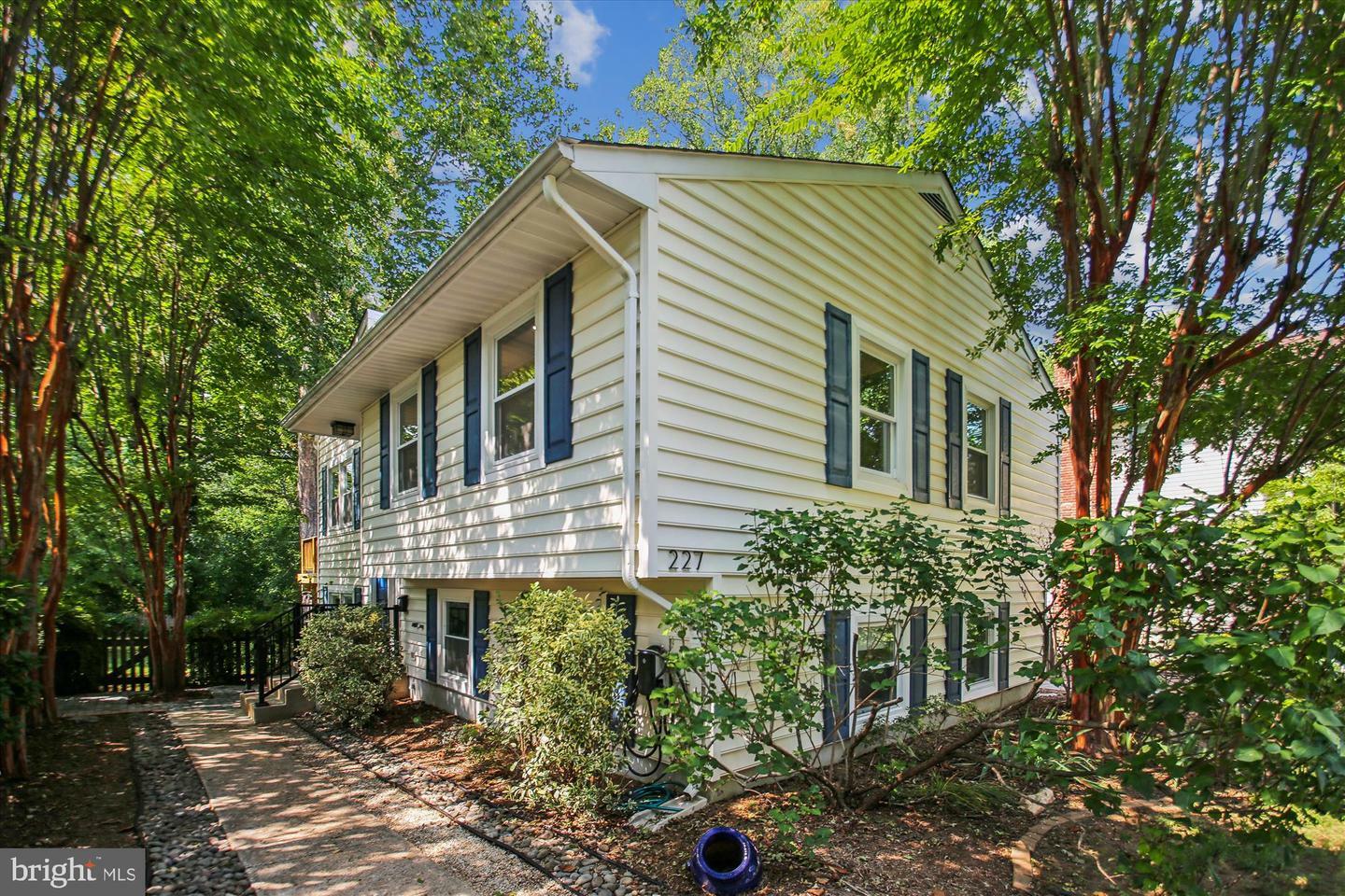 Property Photo:  227 Dewey Drive  MD 21401 