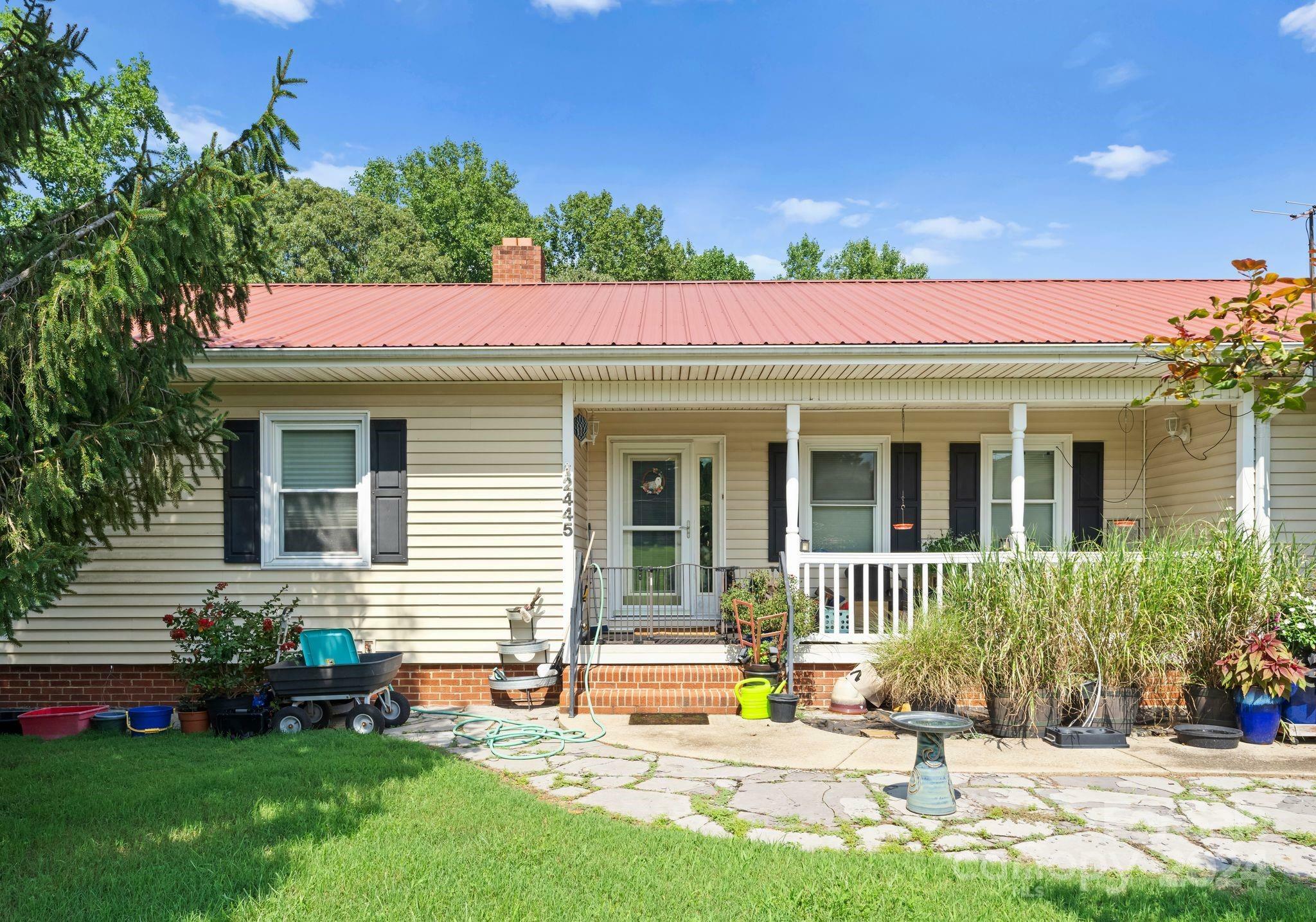 Property Photo:  2445 Sloop Road  NC 28125 