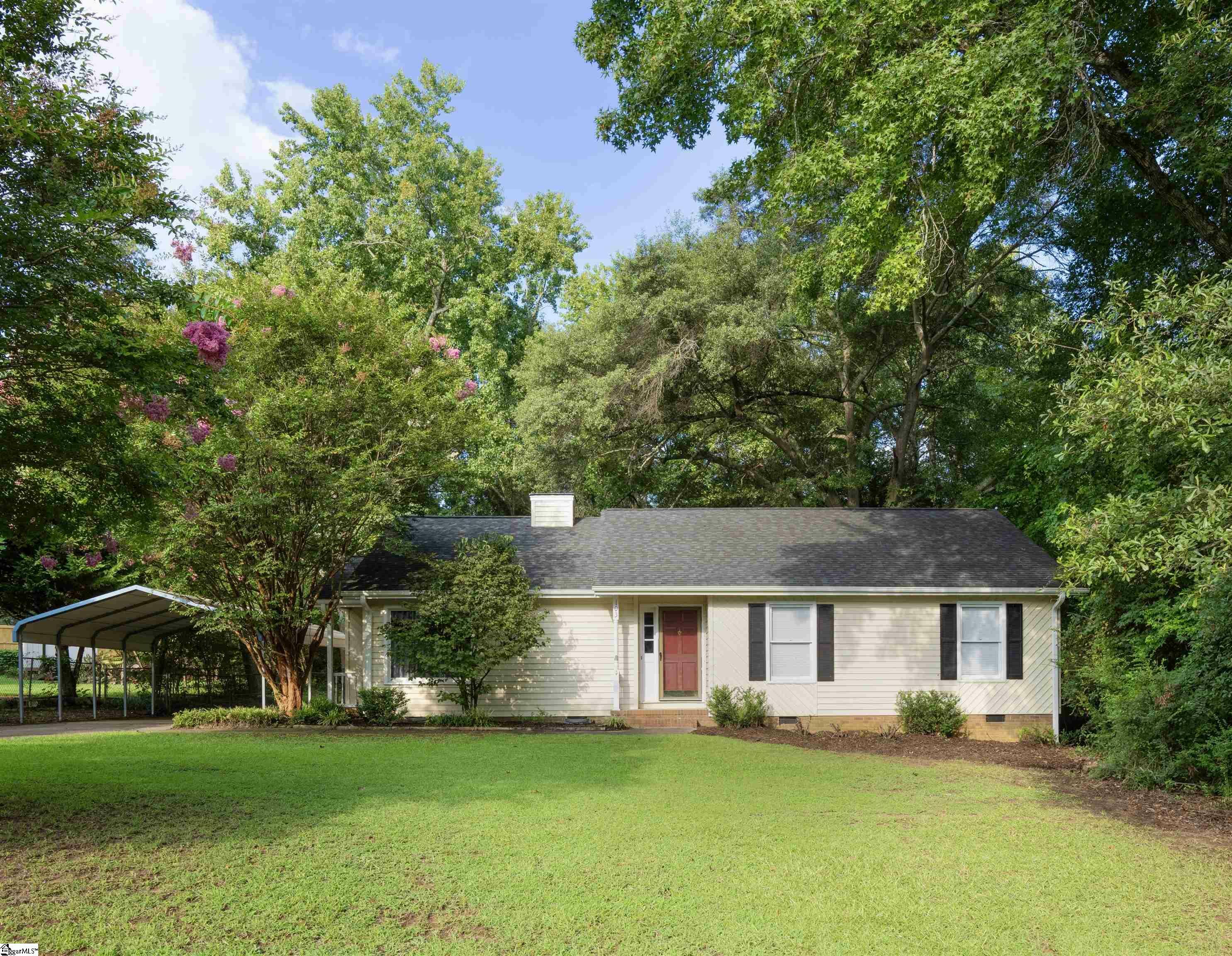 Property Photo:  103 Oak Drive  SC 29650 