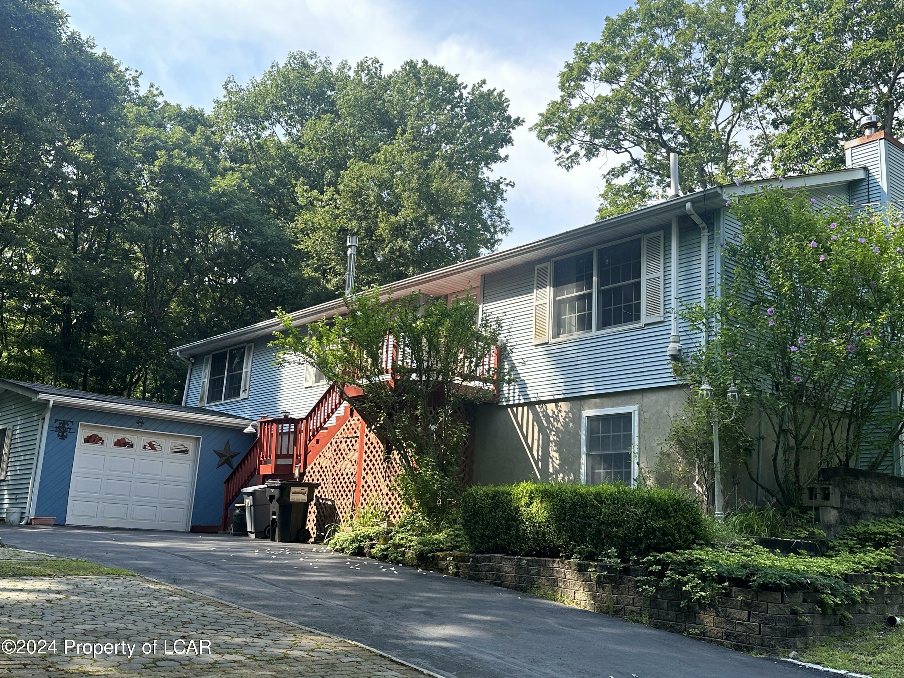 124 Portage Lane  Lords Valley PA 18328 photo