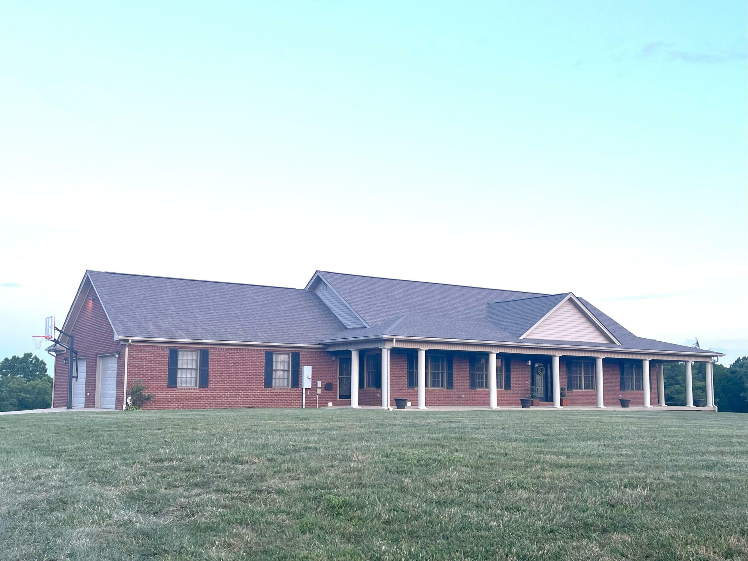 Property Photo:  130 Harvieland Road  KY 40601 