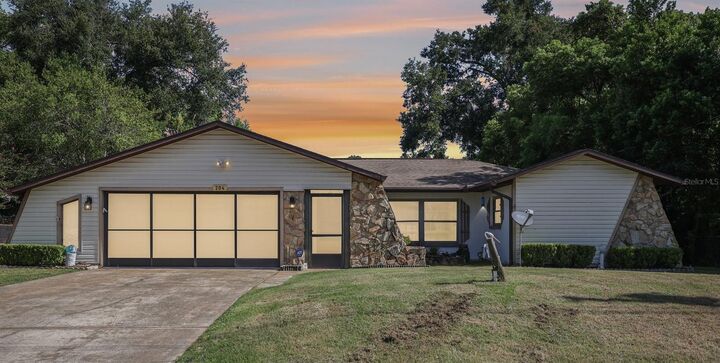 Property Photo: 204 Wright Street FL 34452