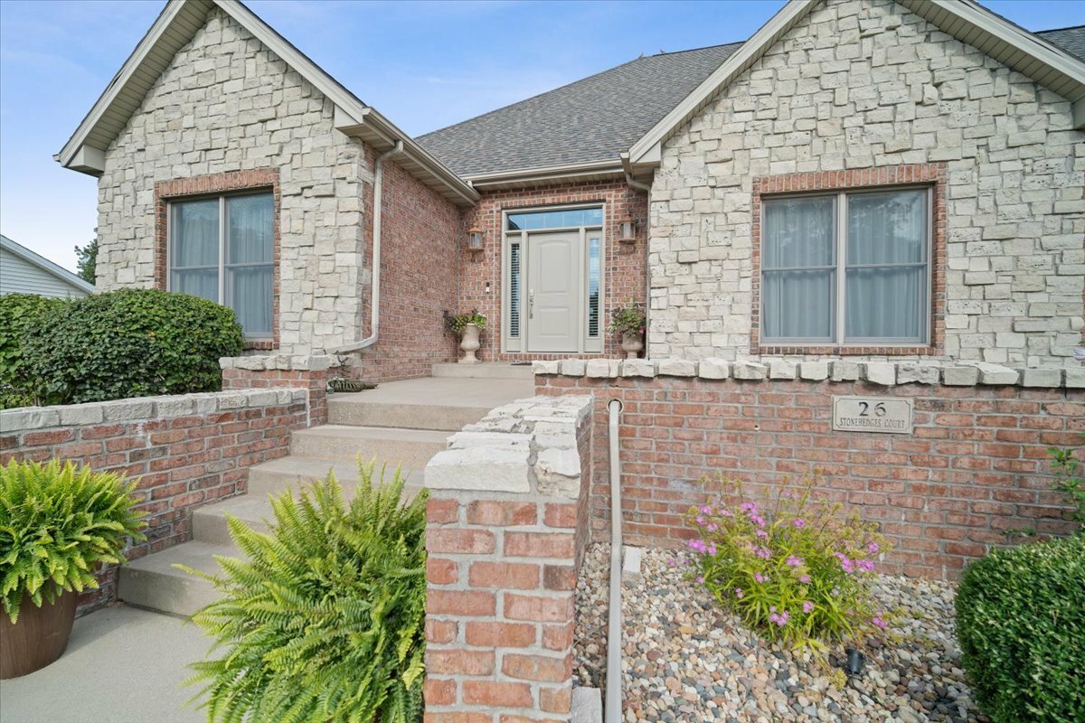 Property Photo:  26 Stonehedges Court  IL 61705 