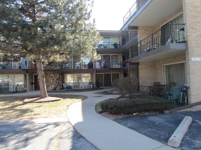 Property Photo: 3177 W 115th Street 1W IL 60803