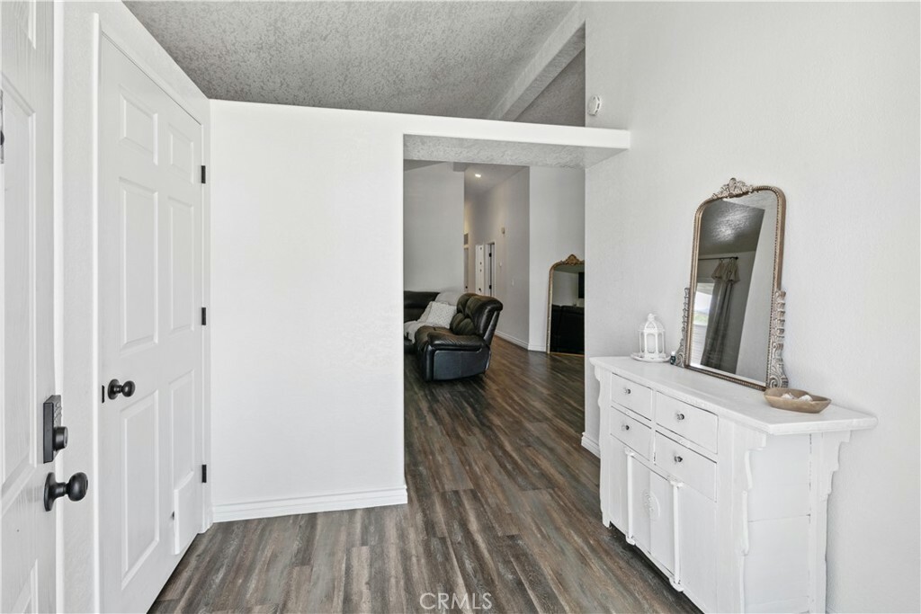 Property Photo:  20076 Canyon View Drive  CA 91351 