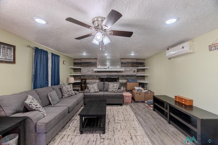 Property Photo:  1424 S Roosevelt Rd 6 Road  NM 88130 