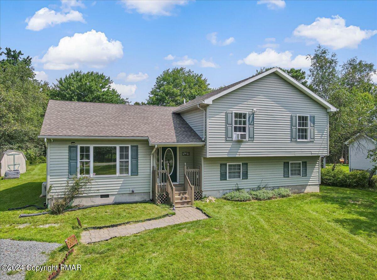 Property Photo:  261 Clearview Drive  PA 18334 