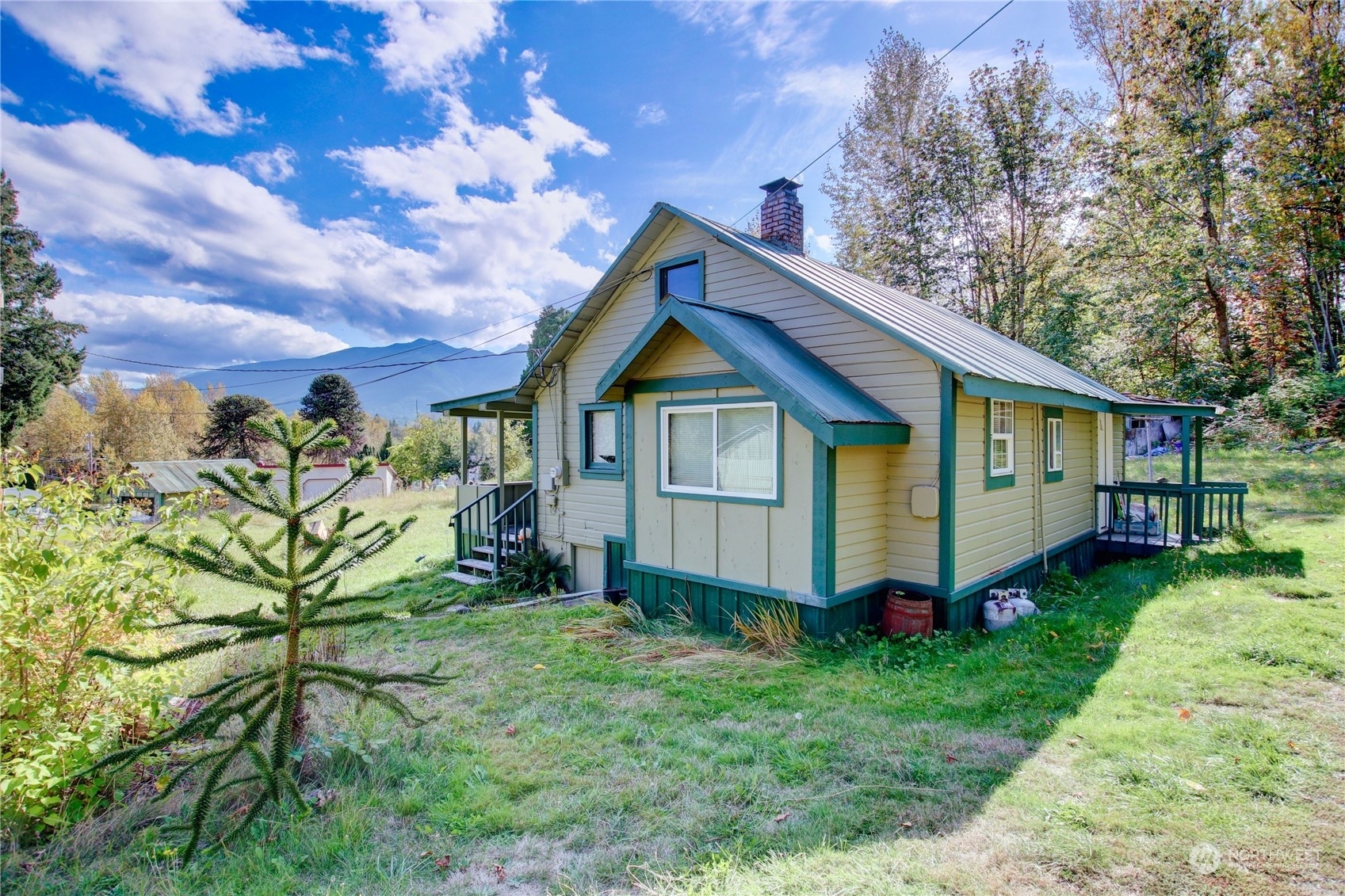 Property Photo:  45401 Nellie Lane  WA 98237 