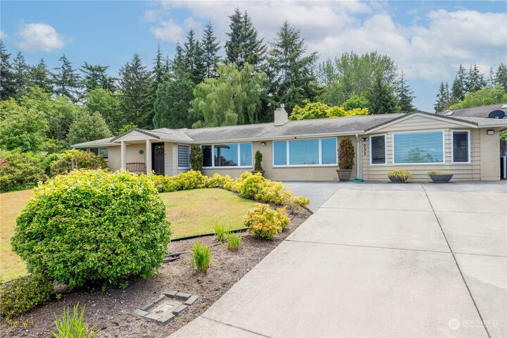 Property Photo: 731 S Alder Street WA 98362