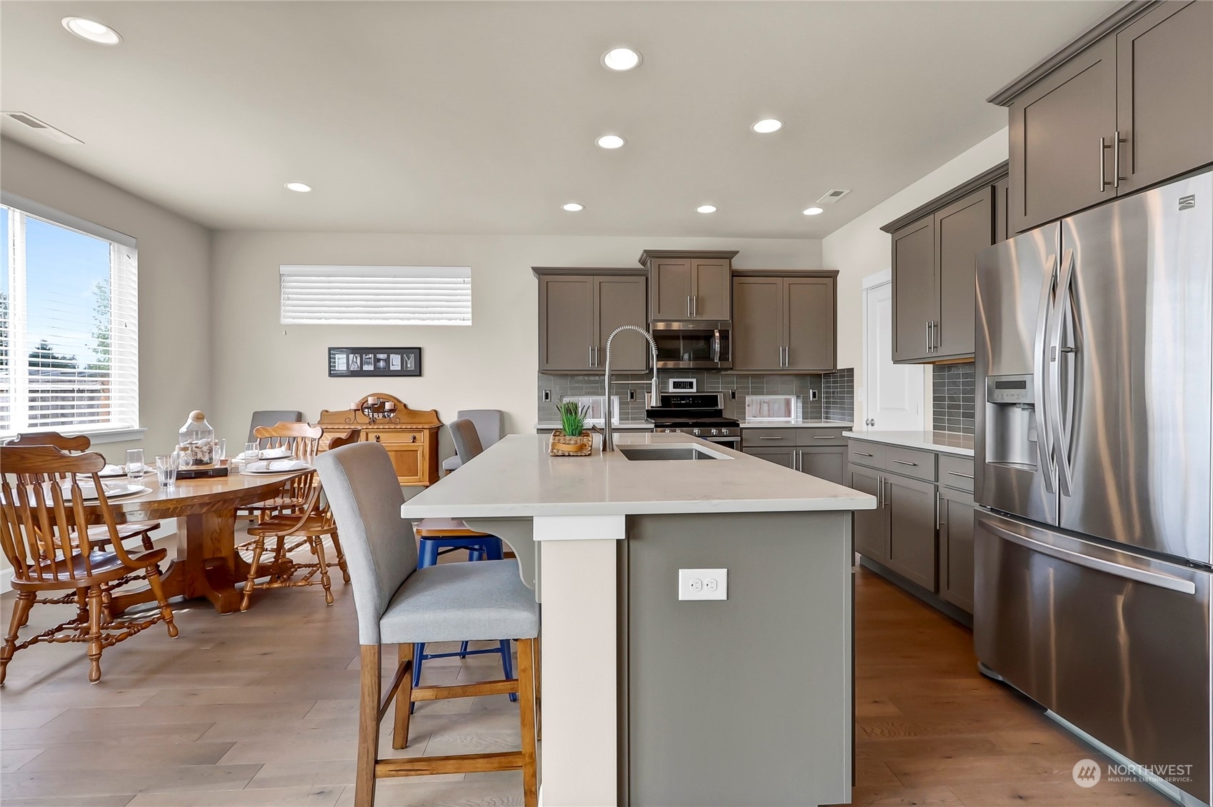 Property Photo: 37331 29th Avenue S WA 98003