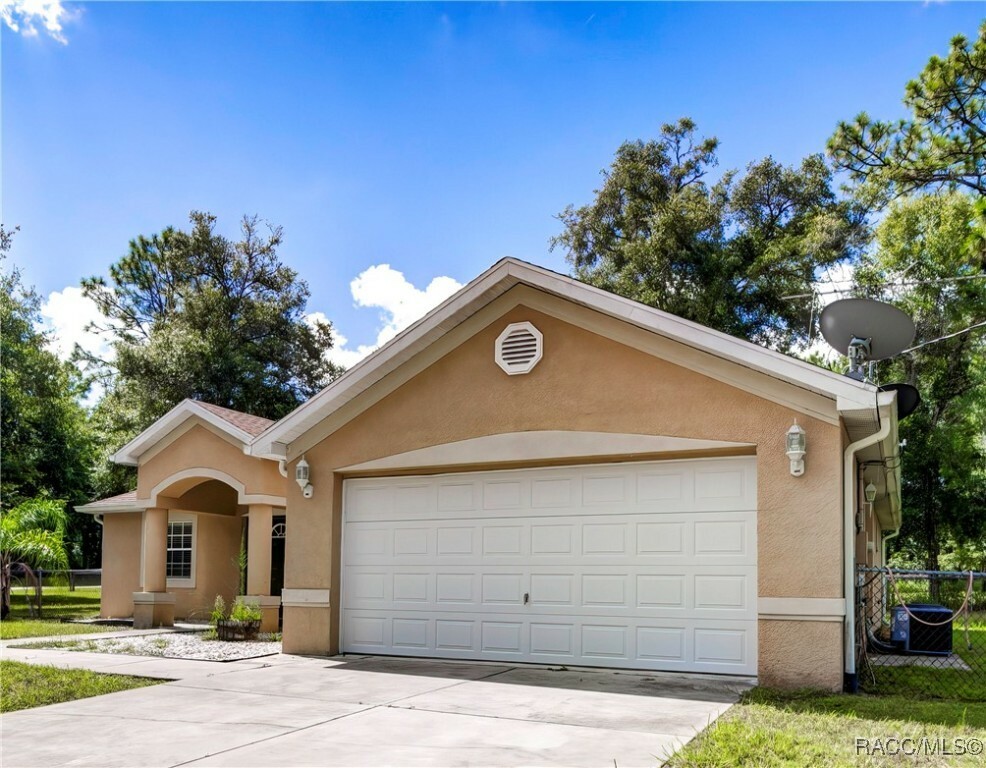 Property Photo:  14146 Canada Goose Road  FL 34614 