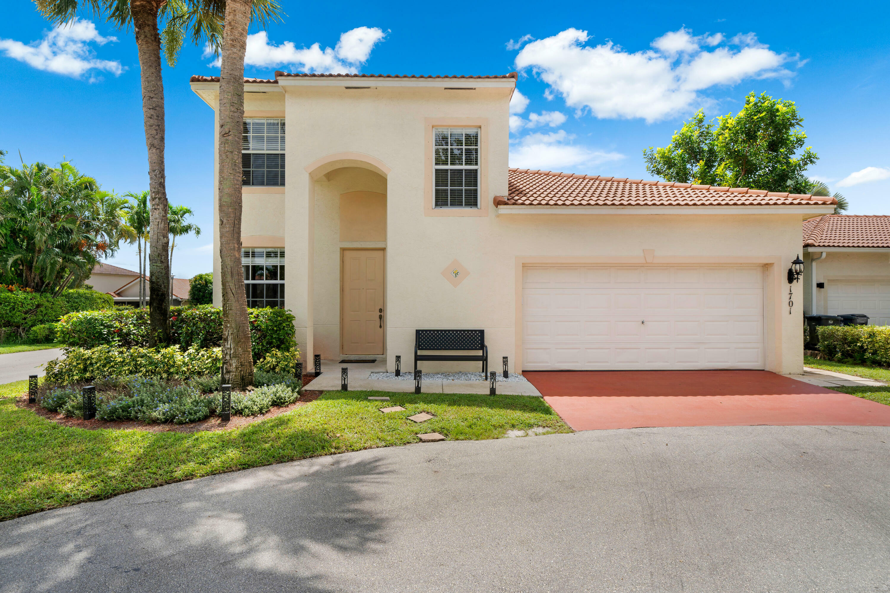 Property Photo:  1701 Pierside Circle  FL 33414 