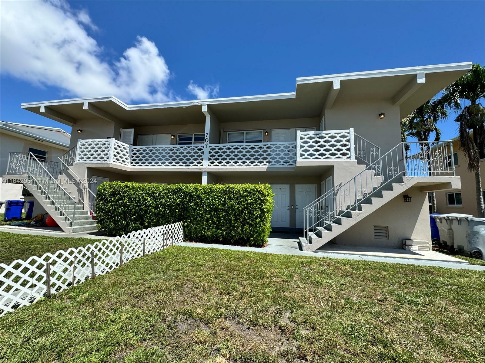 Property Photo:  707 SE 7th Ave 1E  FL 33060 