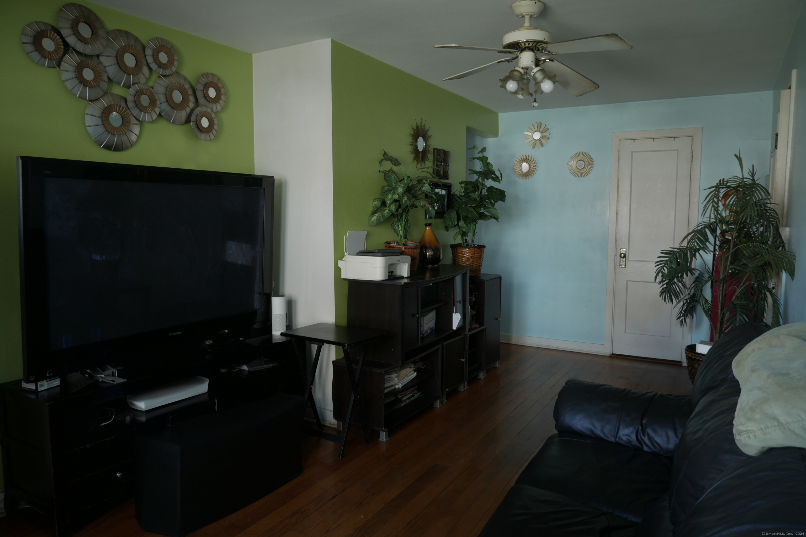 Property Photo:  490 Success Avenue 11  CT 06610 