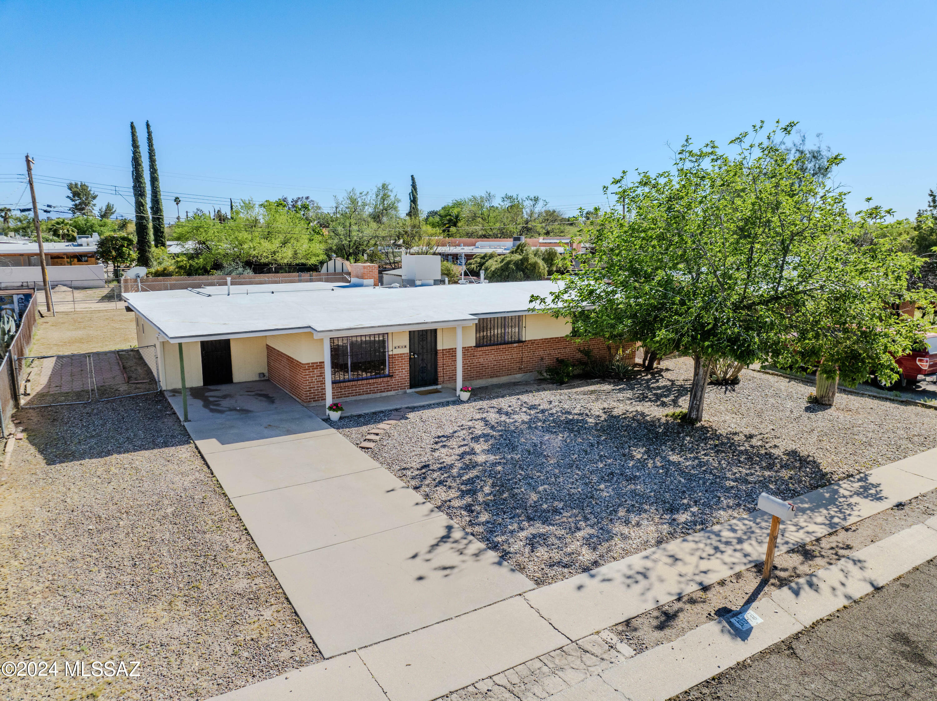 Property Photo:  6918 E Calle Osito  AZ 85710 