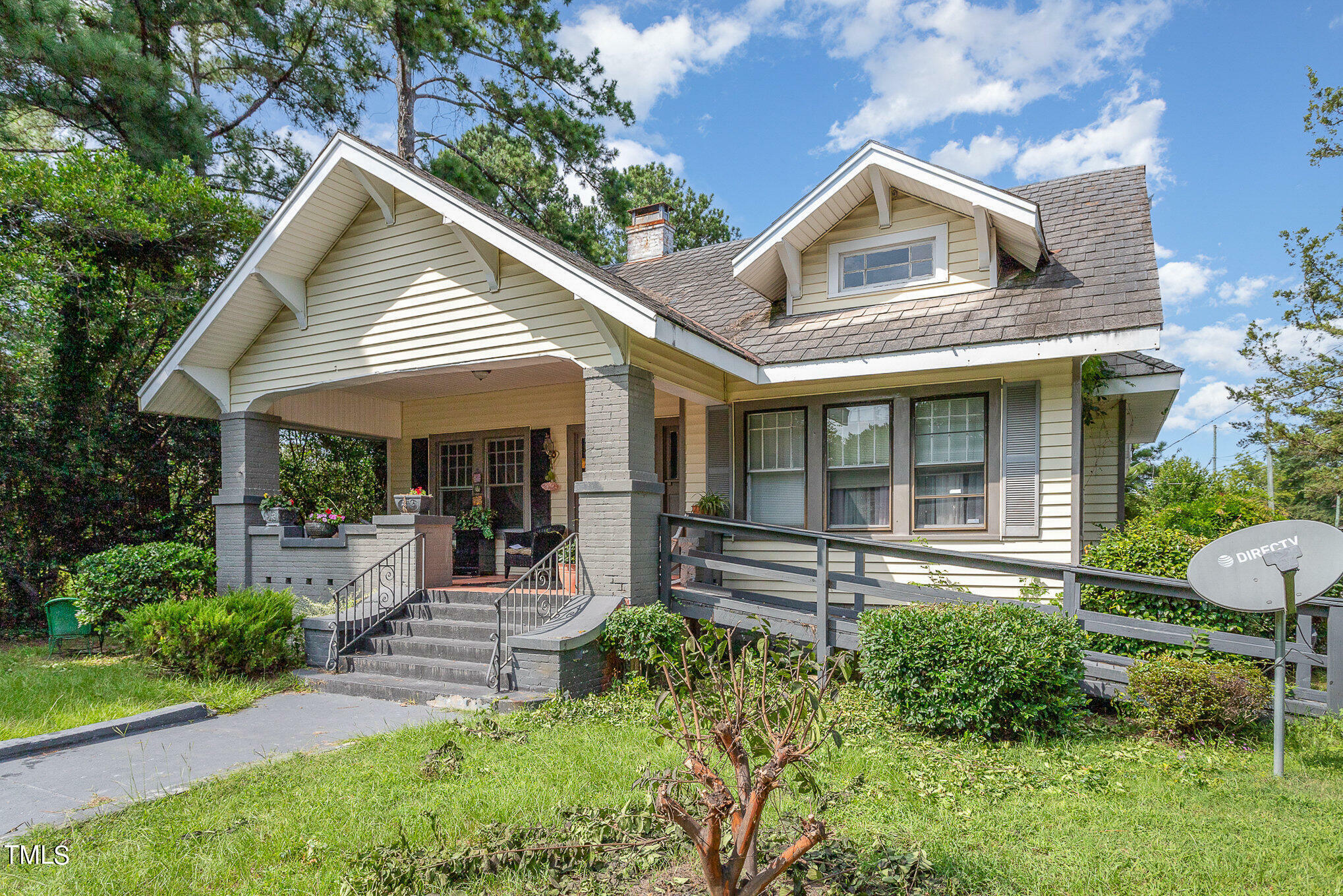 Property Photo:  713 E Walnut Street  NC 27530 