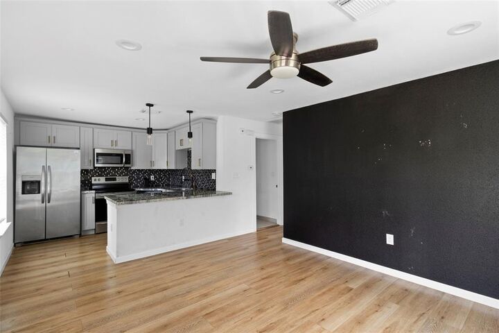 5619 Kittridge Street  Houston TX 77028 photo