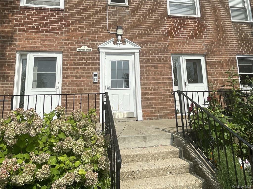 7 Leewood Circle 5L  Eastchester NY 10709 photo