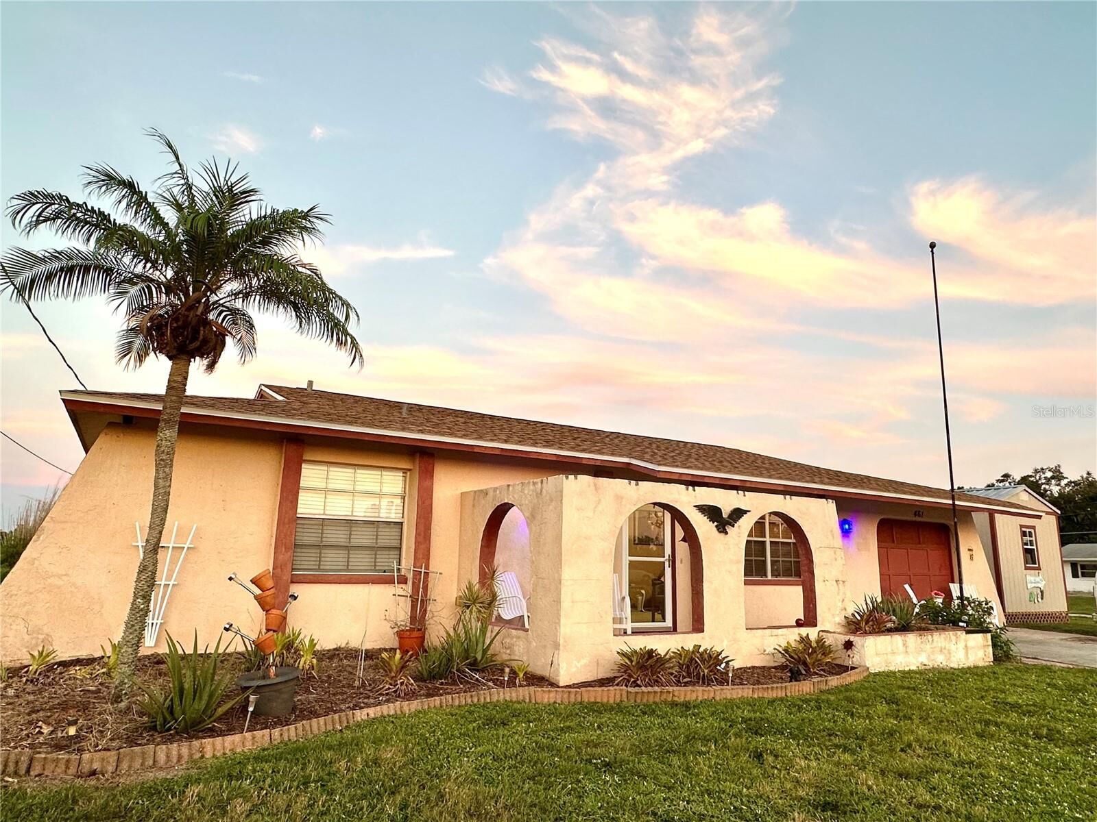 Property Photo:  461 Clover Road  FL 34293 