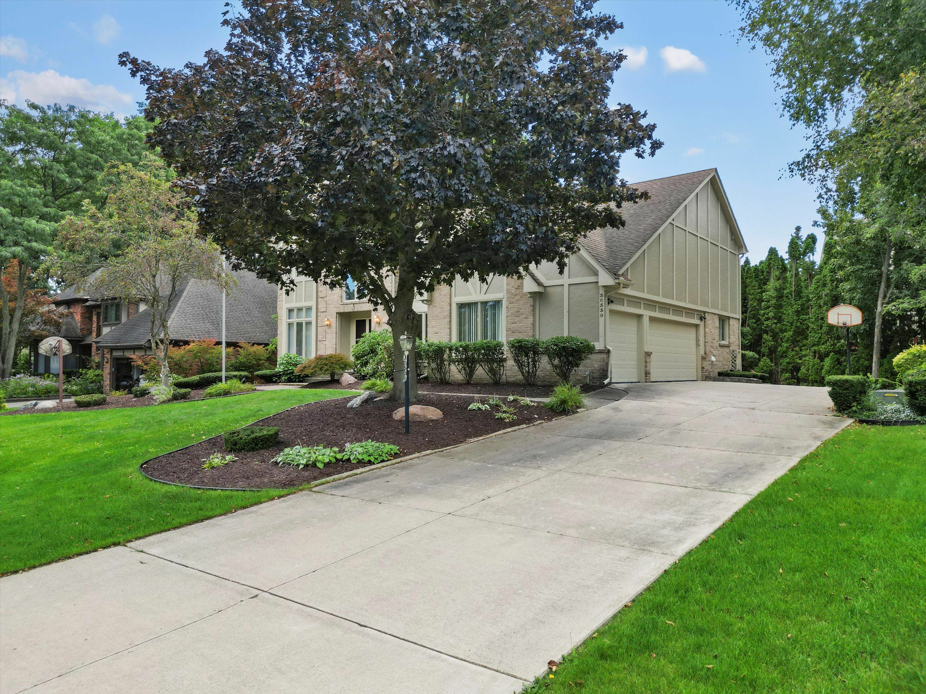 Property Photo:  30530 Fox Club Drive  MI 48331 1988 