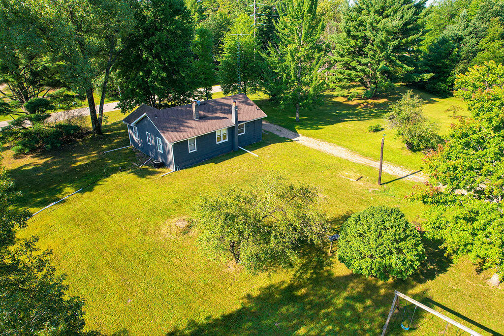 Property Photo:  1142 Bighorn Ave  WI 54613 