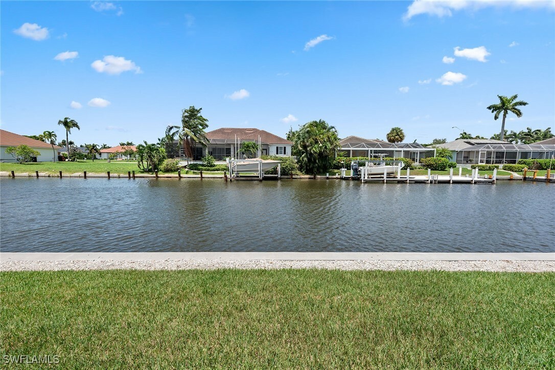 Property Photo:  1612 Rainbow Court  FL 34145 