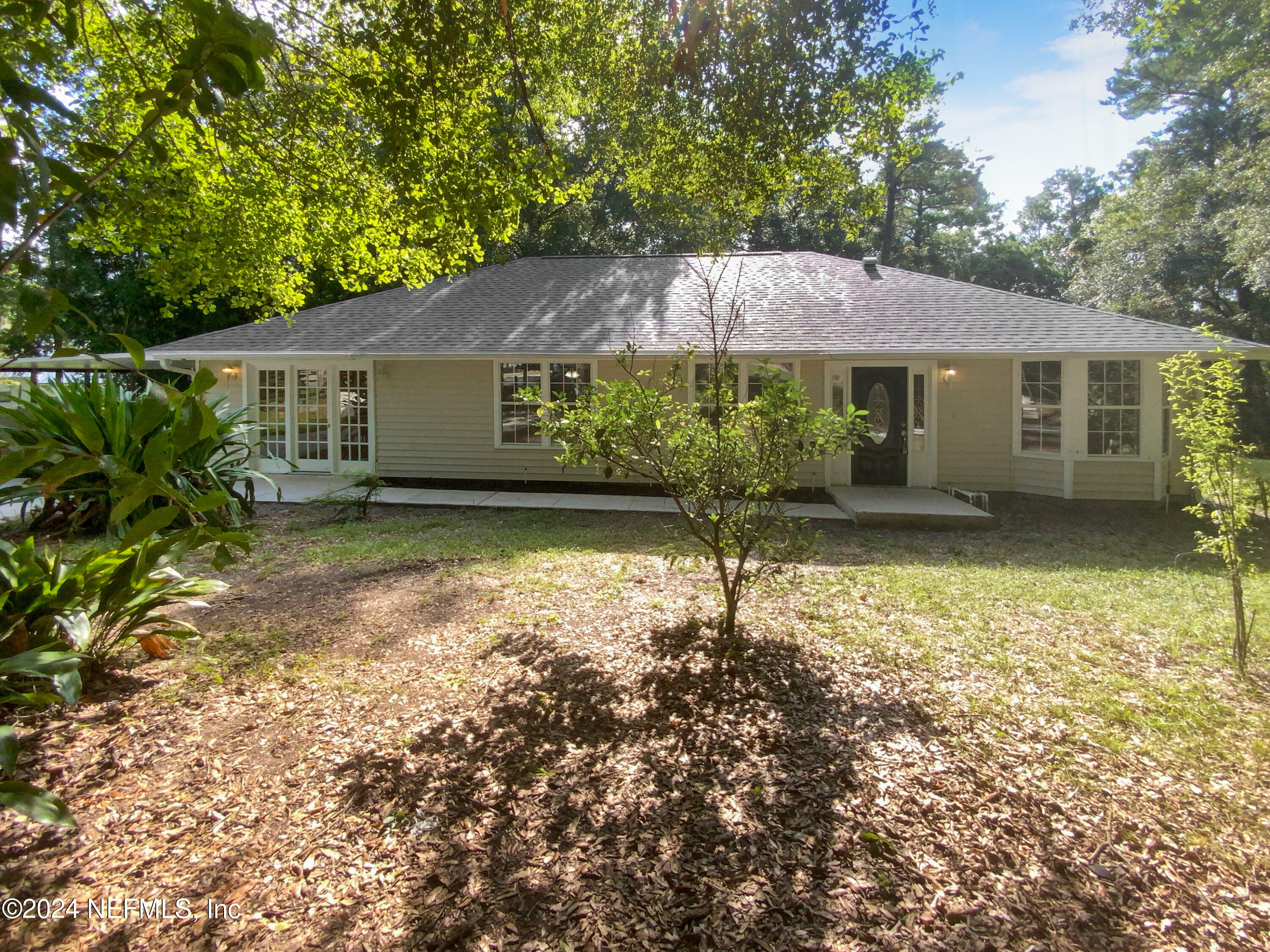 Property Photo: 2871 Thistle Court FL 32068