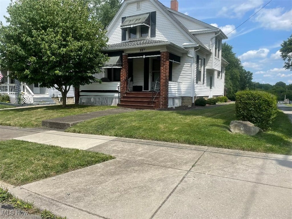 Property Photo:  237 Hager Street  OH 44425 