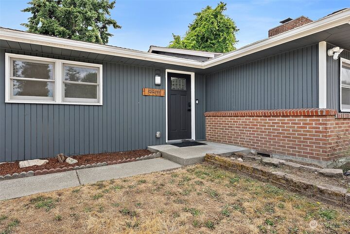 Property Photo:  5501 E E Street  WA 98404 