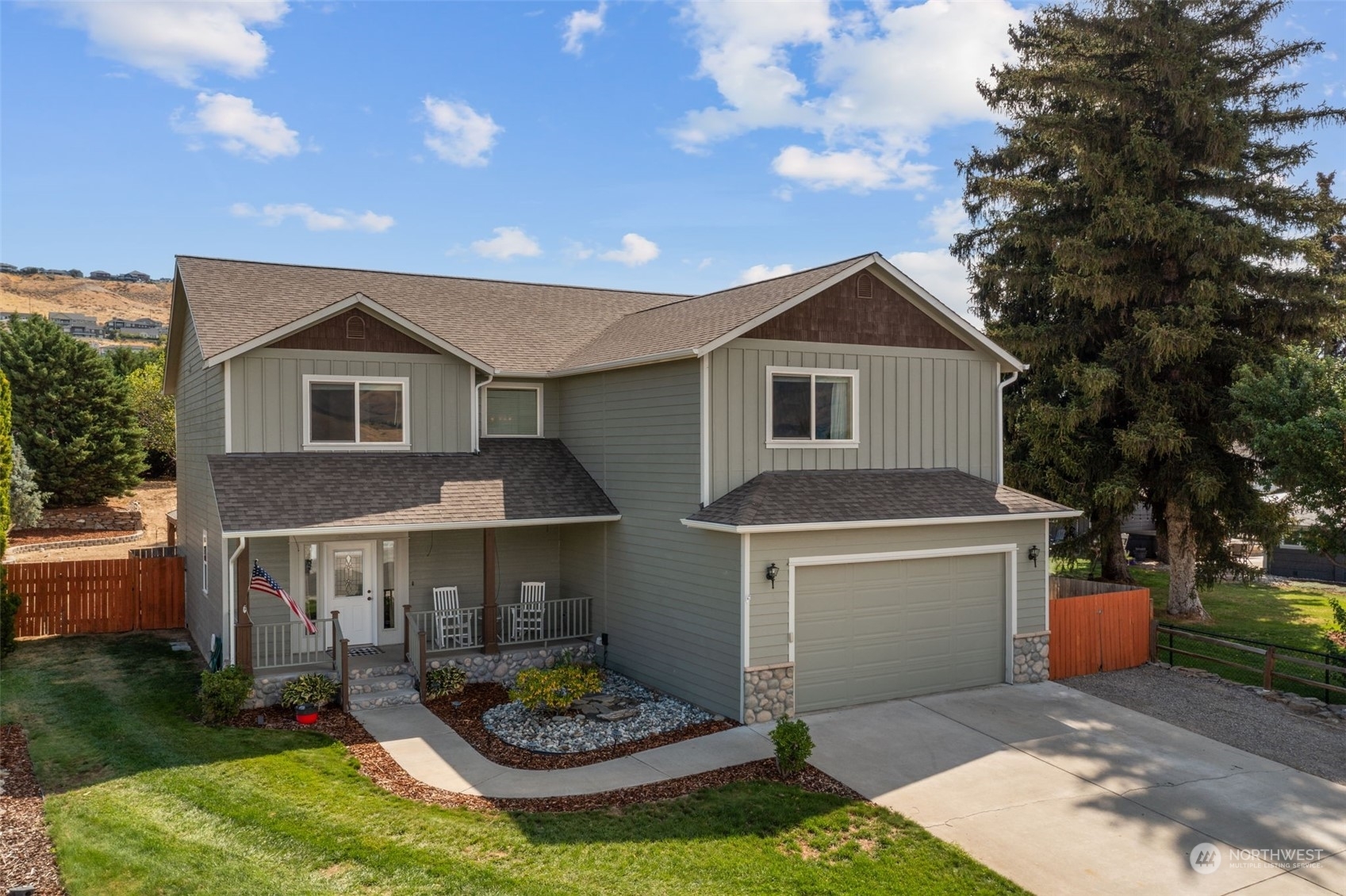 Property Photo:  2923 Cascade Ridge  WA 98802 