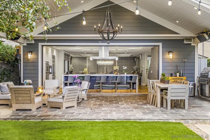 Property Photo:  461 I Ave  CA 92118 