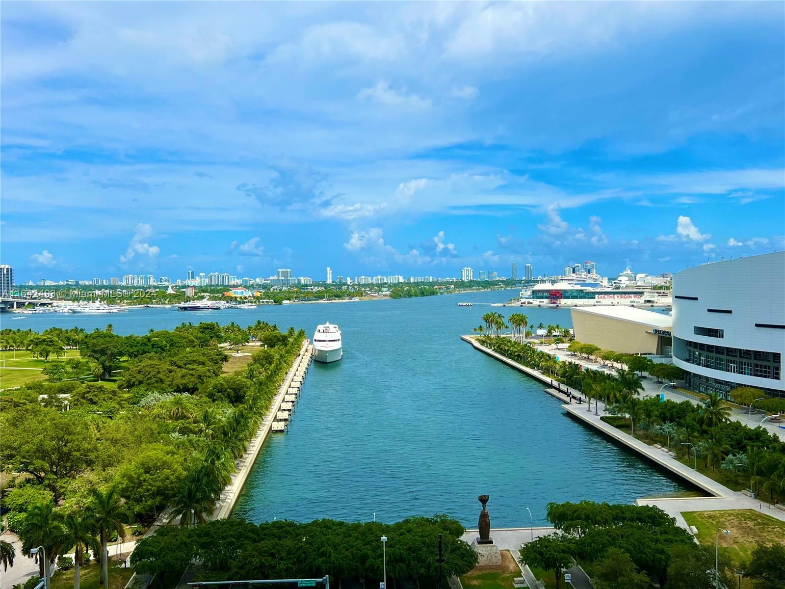 Property Photo:  888 Biscayne Blvd 1212  FL 33132 