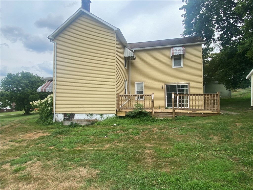 Property Photo: 124 S 16th St PA 15425