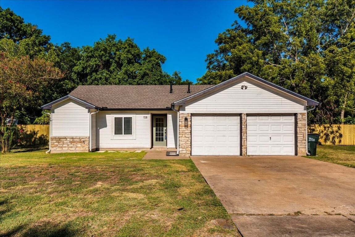 Property Photo:  108 Mandan Street  TX 78610 