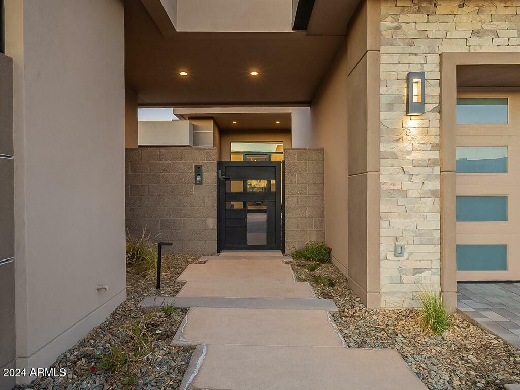 Property Photo:  37200 N Cave Creek Road 1005  AZ 85262 