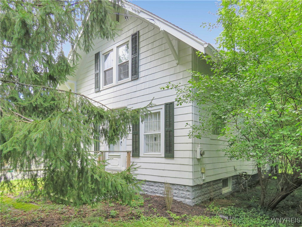 Property Photo: 274 North Street NY 14052