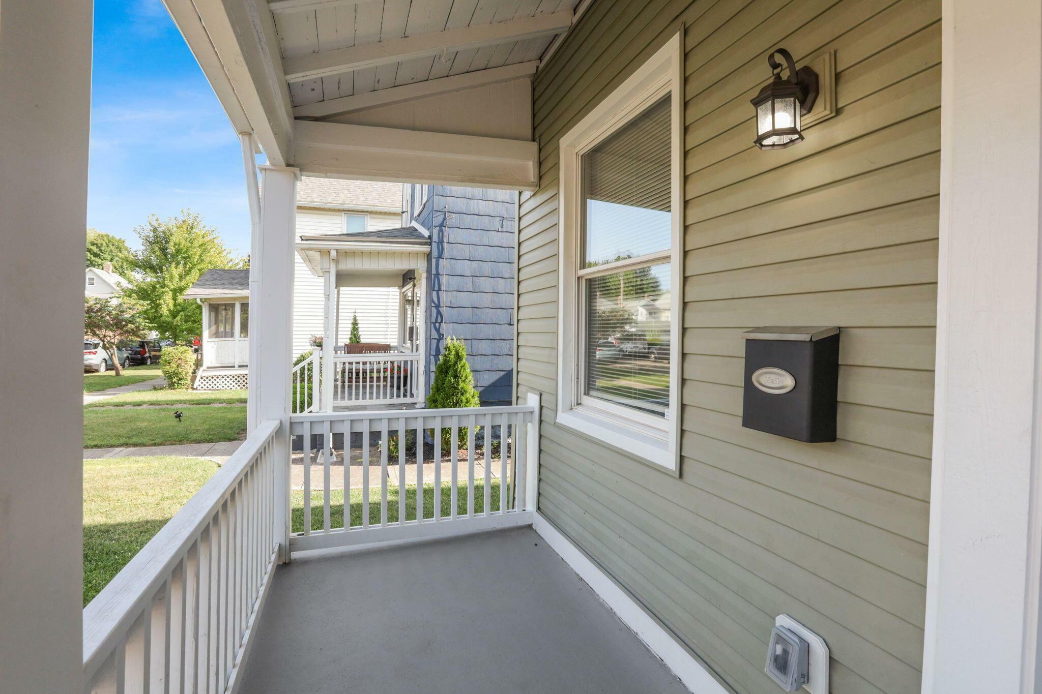 Property Photo:  1586 S 3rd Street  OH 43207 