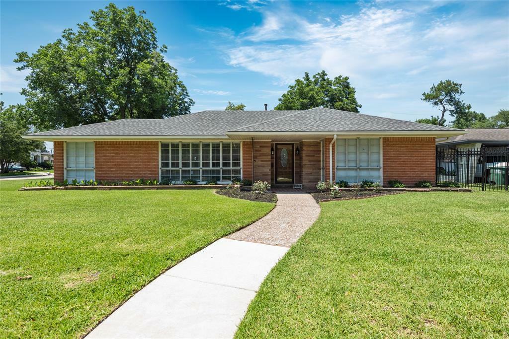 3830 Linkwood Drive  Houston TX 77025 photo