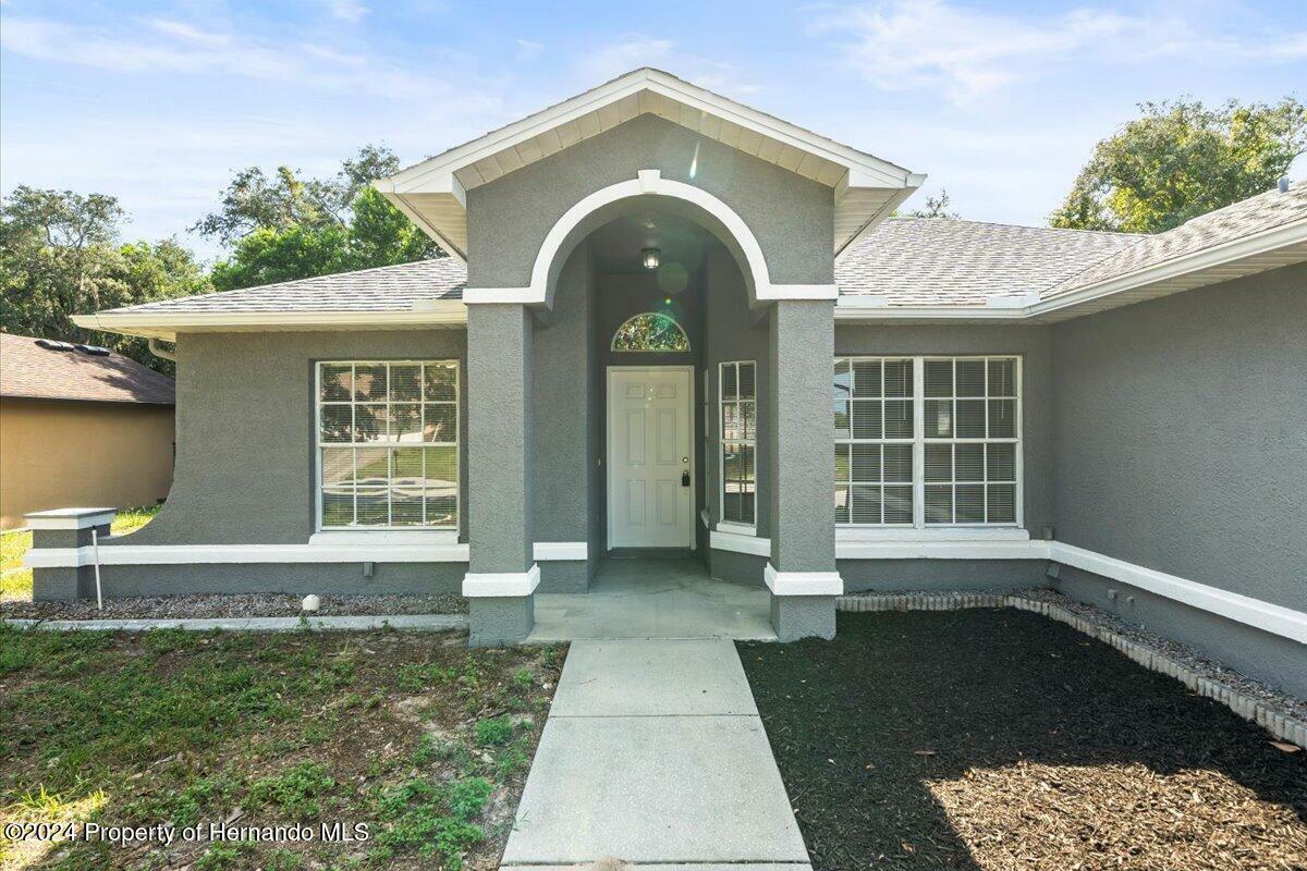 Property Photo: 110 Outlook Avenue FL 34606
