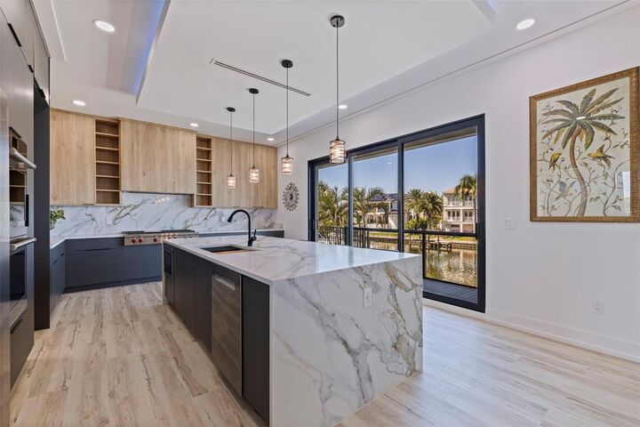 Property Photo:  2121 Bayou Grande Boulevard NE  FL 33703 