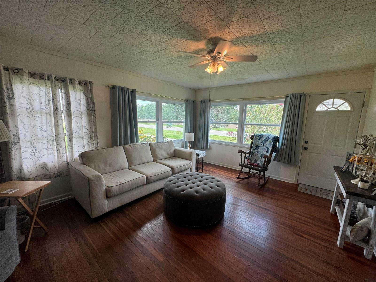 Property Photo:  4920 McIntosh Road  FL 34233 