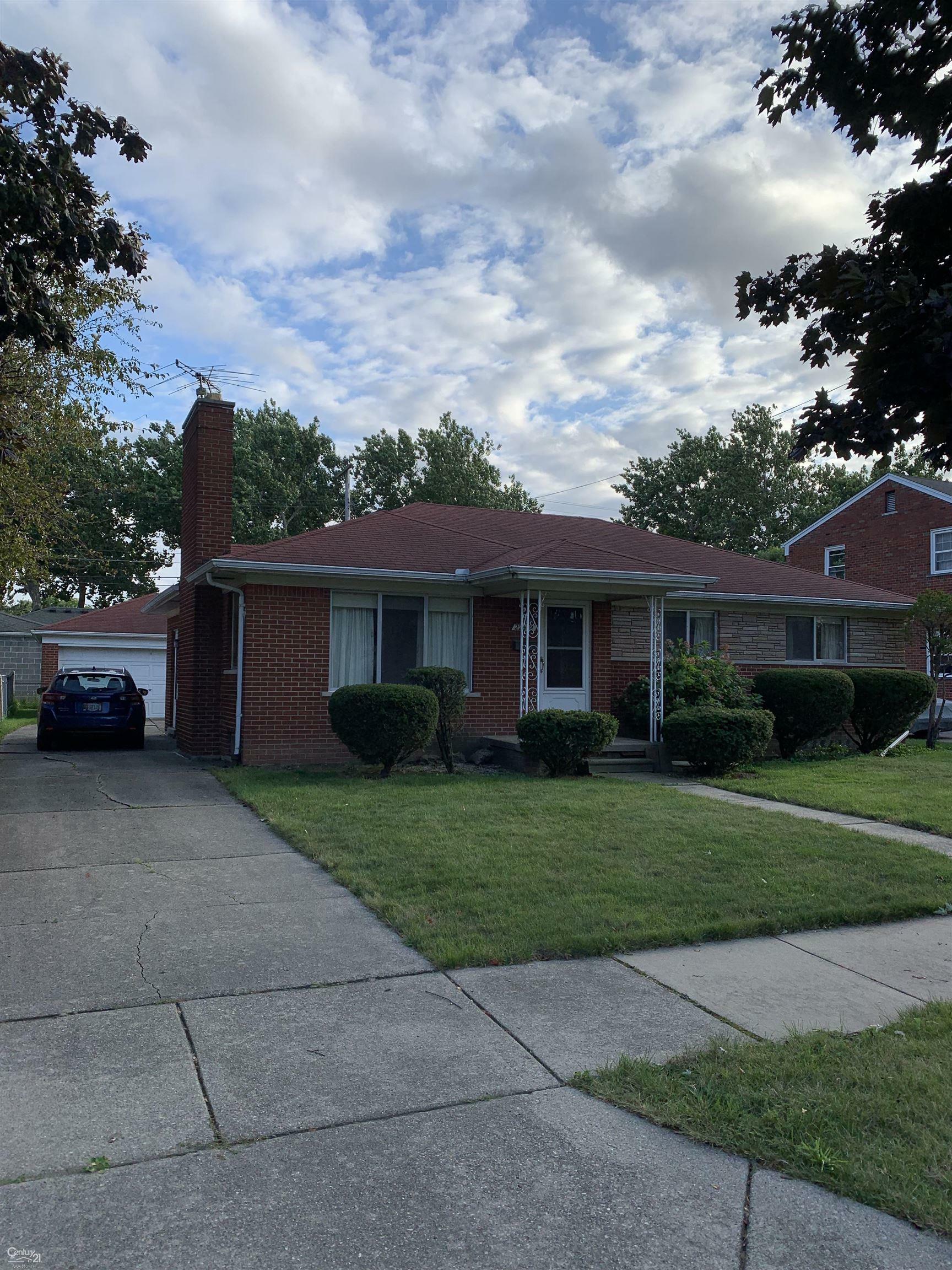 Property Photo:  22512 Barton Street  MI 48081 