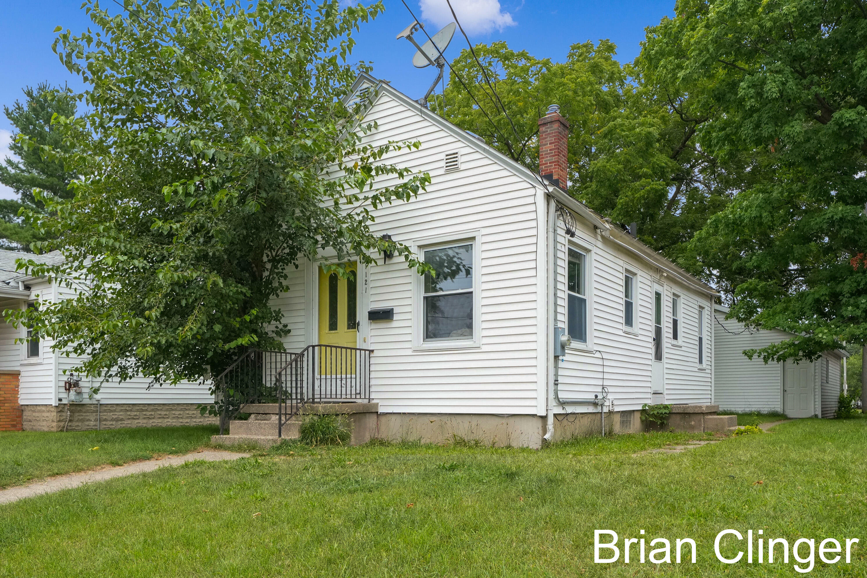 Property Photo:  1121 Merritt Street SE  MI 49507 