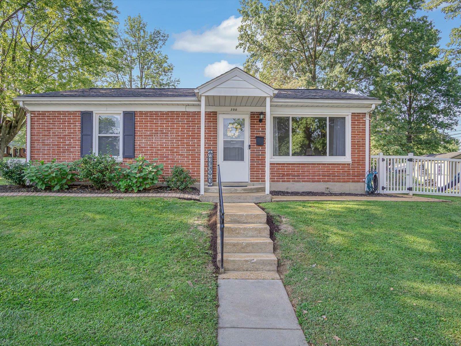 Property Photo:  300 Chester Avenue  IL 62298 